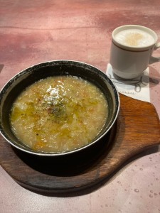 4C38C7C8-0012-415D-A92C-71F792B774FC
