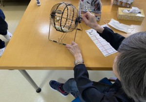 B5A772D8-9A63-457C-9CDC-AD41BED40733